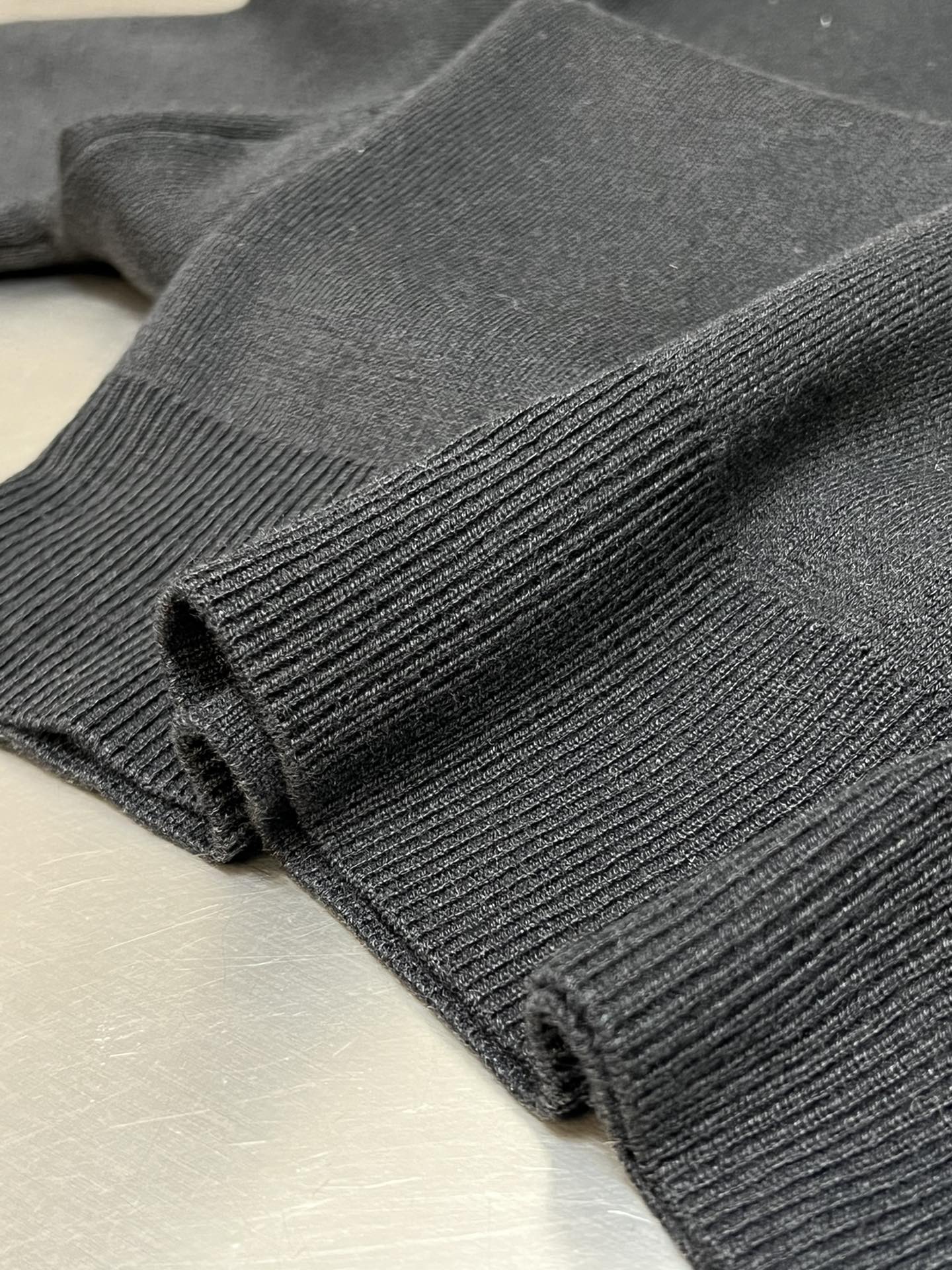 [新季度]ジバンシィ服偽物 冬服 暖かい ウール 厚い ニットトップス セーター シンプル ファッション ブラック_7