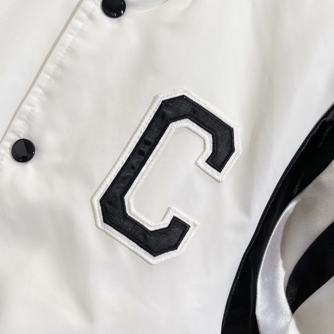セリーヌのジャケットコピー トップス アウター ファッション シンプル 暖かい 野球服 ランニング 刺繍 ホワイト_7
