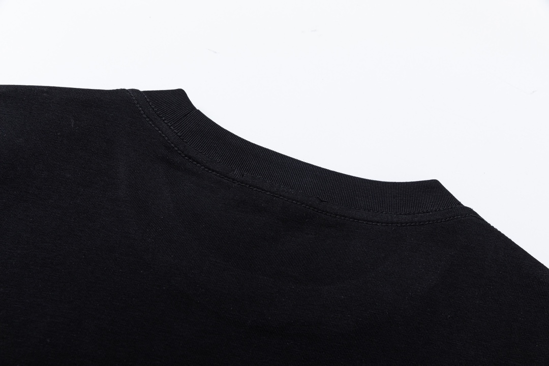 ヴェルサーチ 半袖シャツコピー トップス 純綿 短袖 Tシャツ プリント シンプル 品質保証 ファッション 2色可選 ブラック_4