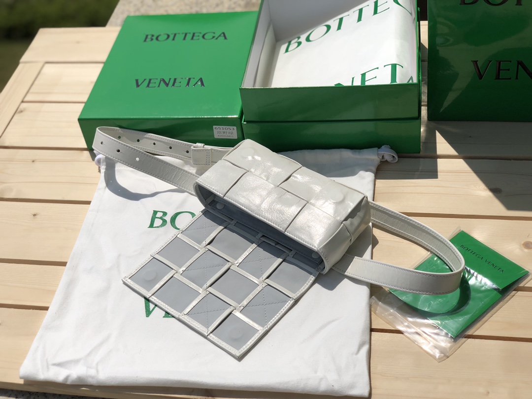 bottega venetaボッテガエコバッグ偽物 ウエストバッグ 軽量 編み形 ミニバッグ 男女兼用 ホワイト_8