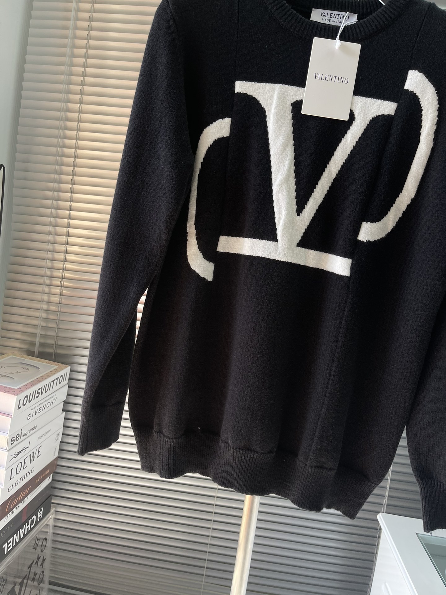 valentino メンズ ヴァレンティノ セーター偽物 HOT品質保証 トップス セーター 柔らかい 保温 暖かい ブラック_3