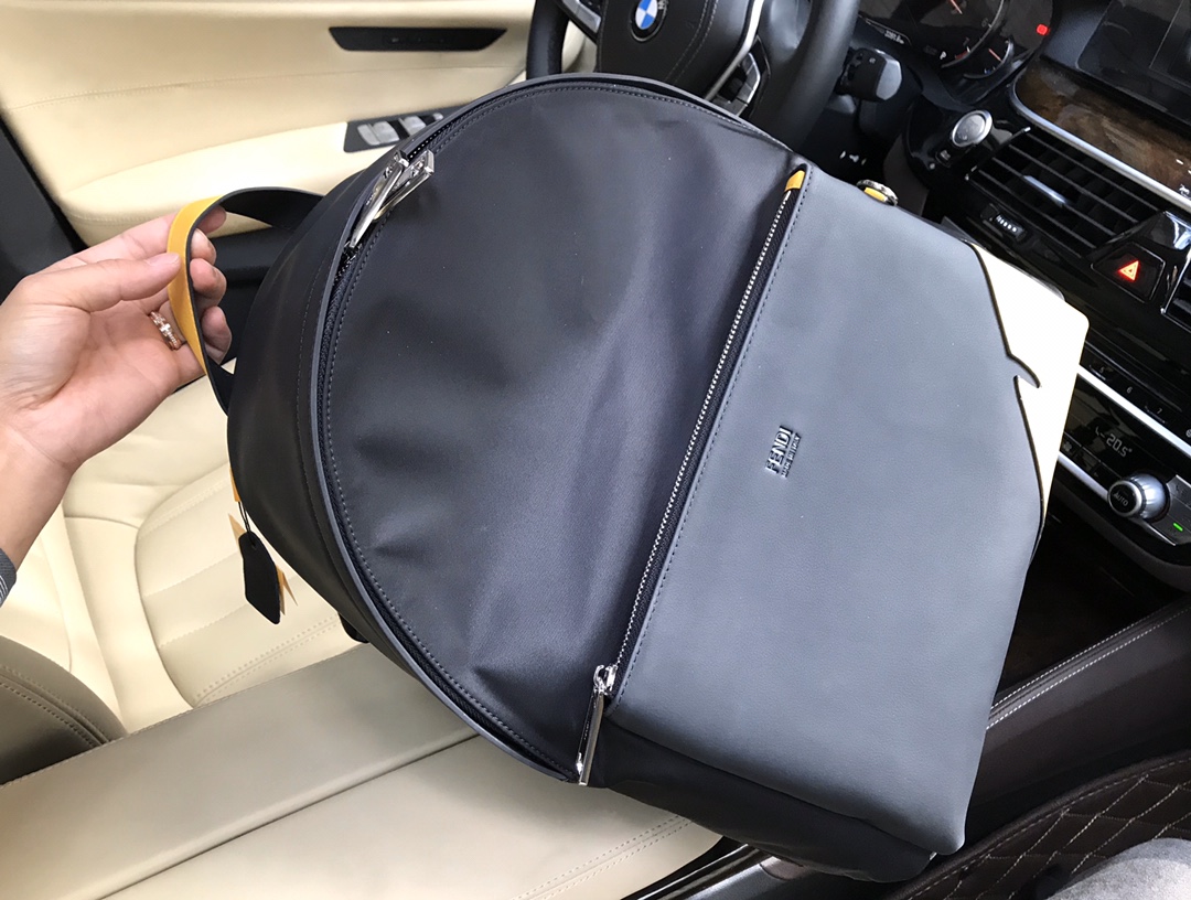 限定販売 最高品質 フェンディ 通勤バッグスーパーコピー 肩掛け バックバッグ イタリア製 人気新作 シンプル ブラック_2
