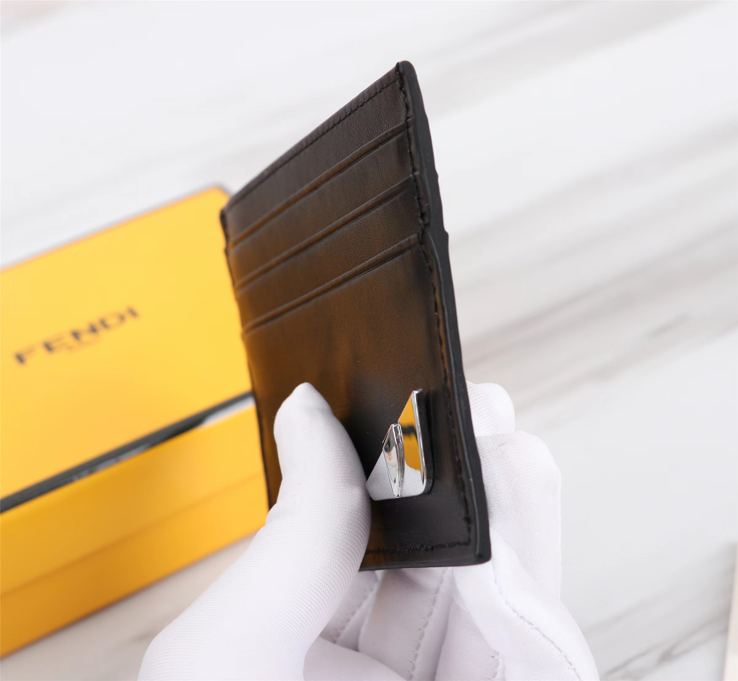 フェンディ財布メンズ激安通販 牛革 レザー 薄型 スリム カード入れ カードケース スキミング防止 磁気防止 ブラック_5