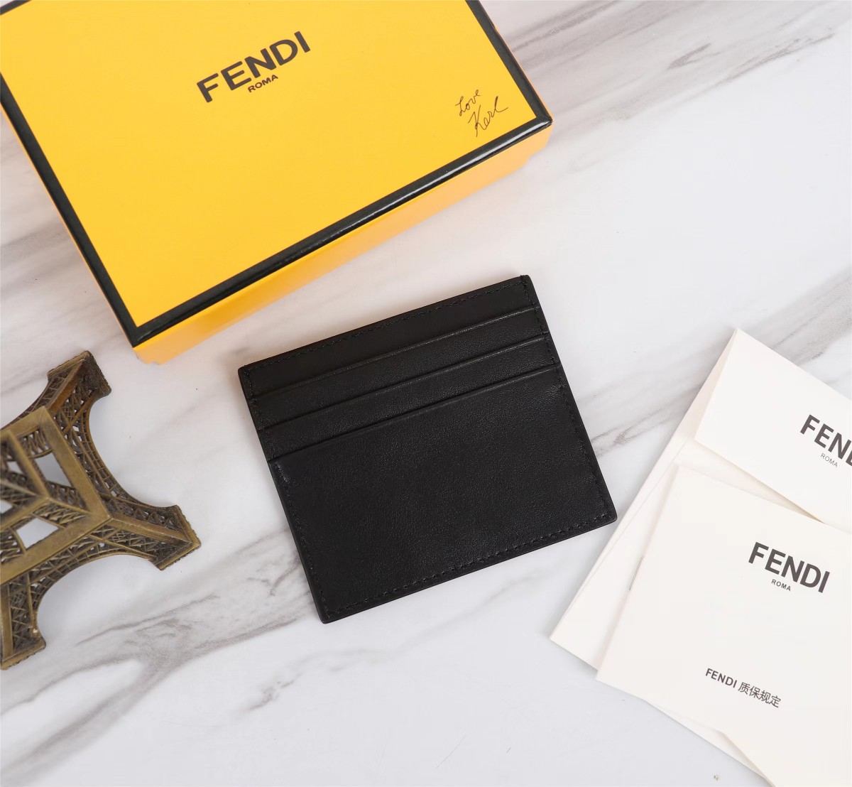 フェンディ財布 ダサいＮ級品 薄型 スリム カード入れ 牛革 レザー  カードケース 磁気防止 人気商品 シンプル ブラック_2