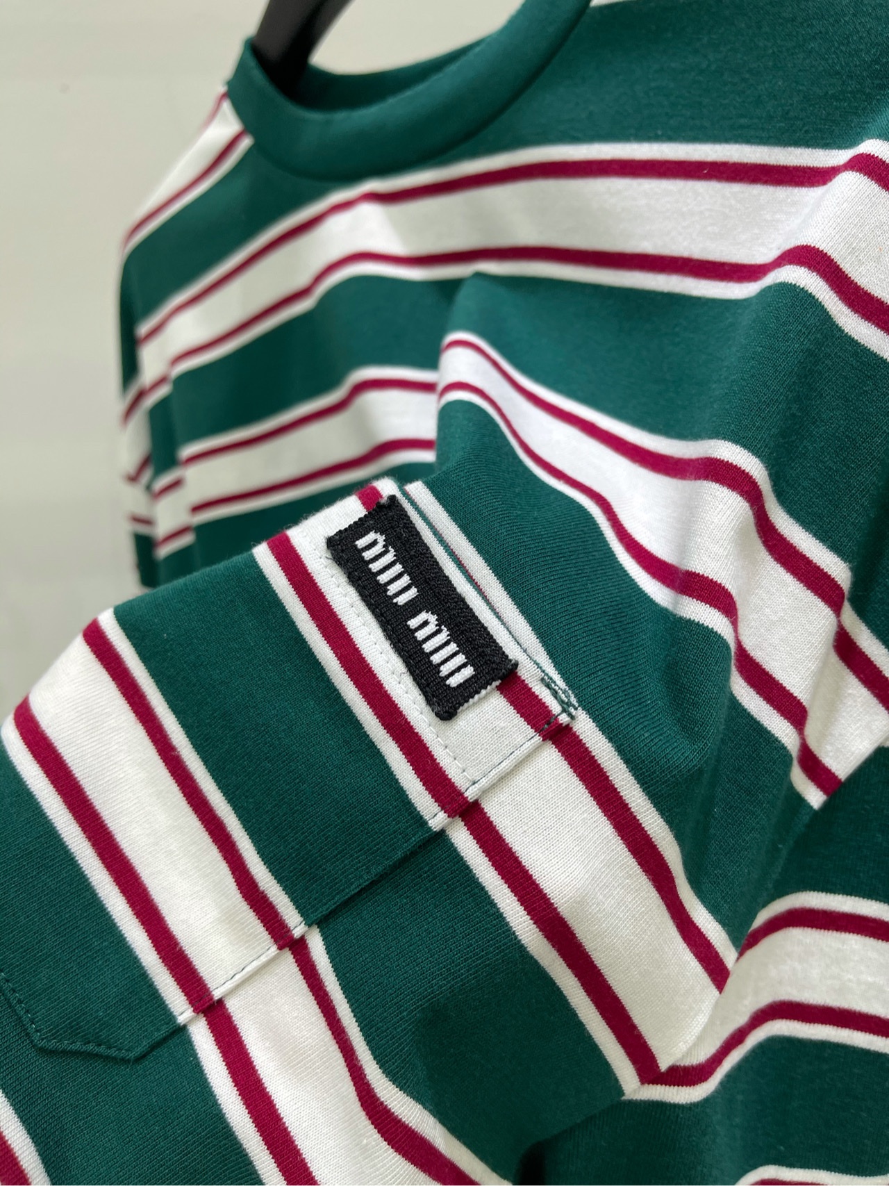 赤字超特価2024 ミュウミュウローロゼＮ級品 Tシャツ トップス 純綿 縞模様 長袖 ファッション グリーン_3