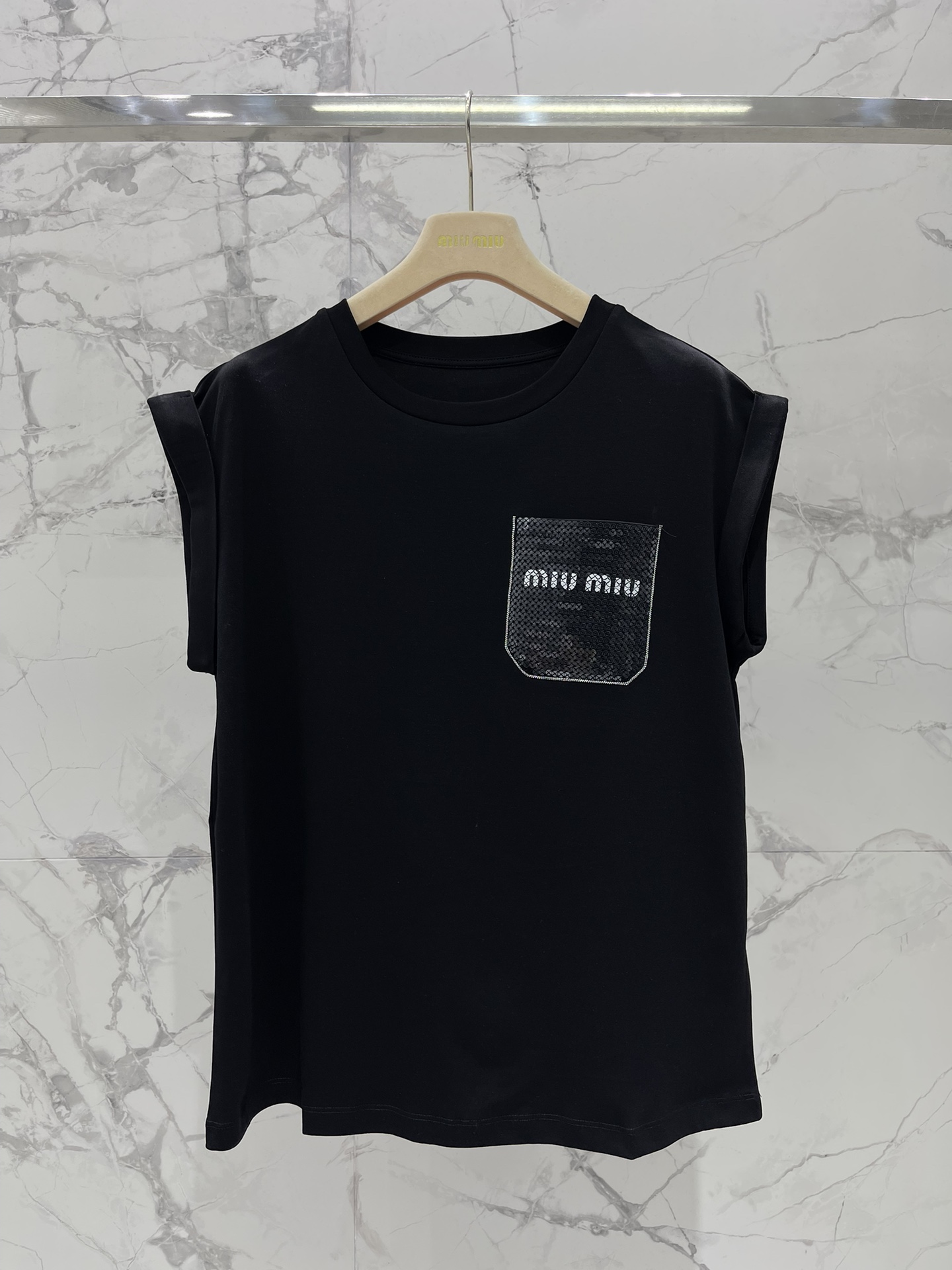 ミュウミュウ風Ｎ級品 柔らかい 無袖 Tシャツ トップス ファッション カジュアル 人気 シンプル ブラック_1
