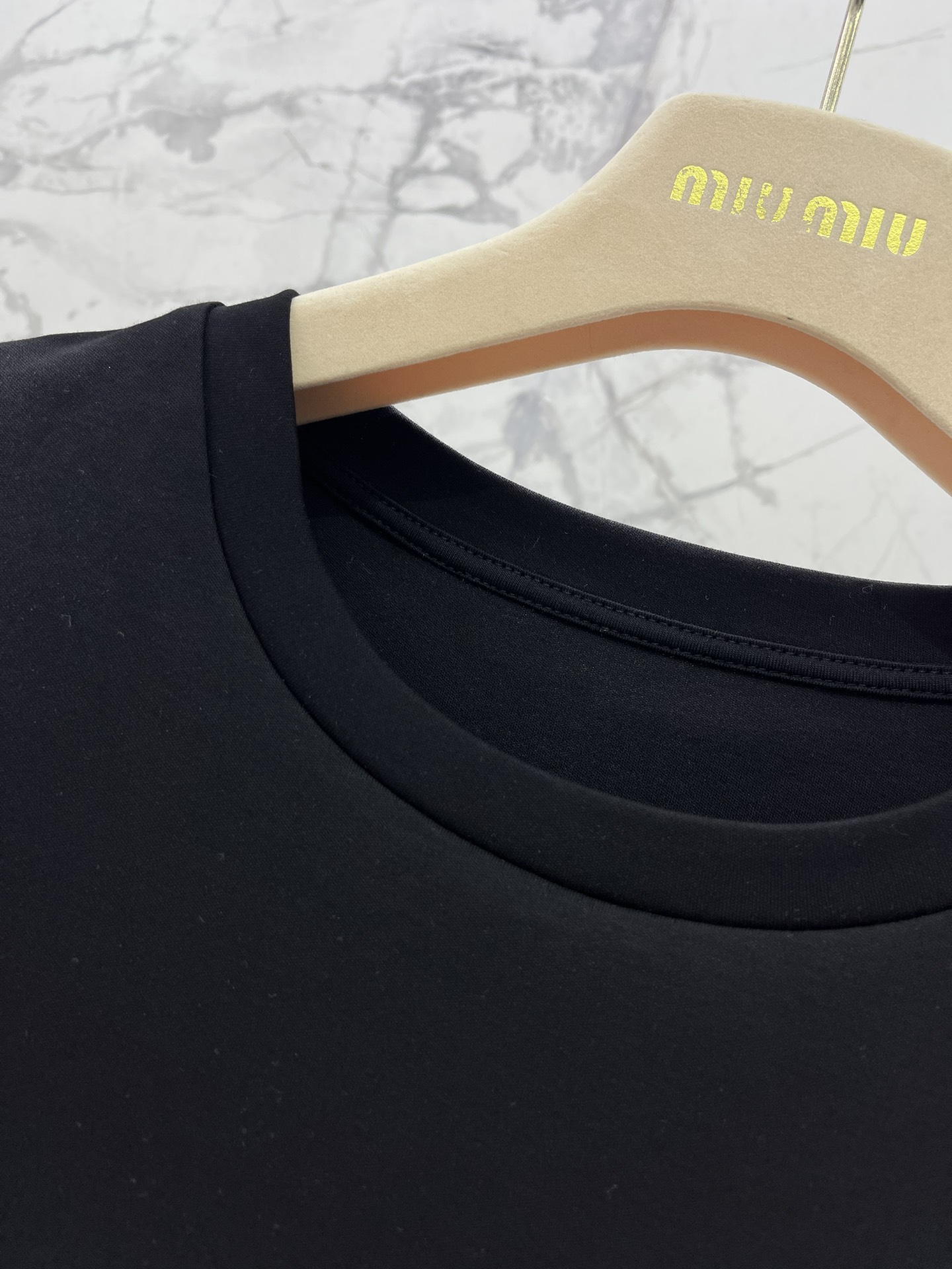 ミュウミュウ風Ｎ級品 柔らかい 無袖 Tシャツ トップス ファッション カジュアル 人気 シンプル ブラック_3