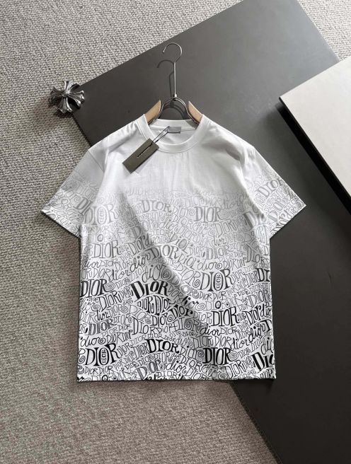 触り心地のいい ディオール ティシャツ レディースコピー 短袖 トップス 純綿tシャツ シンプル 人気品 カラフル ホワイト
