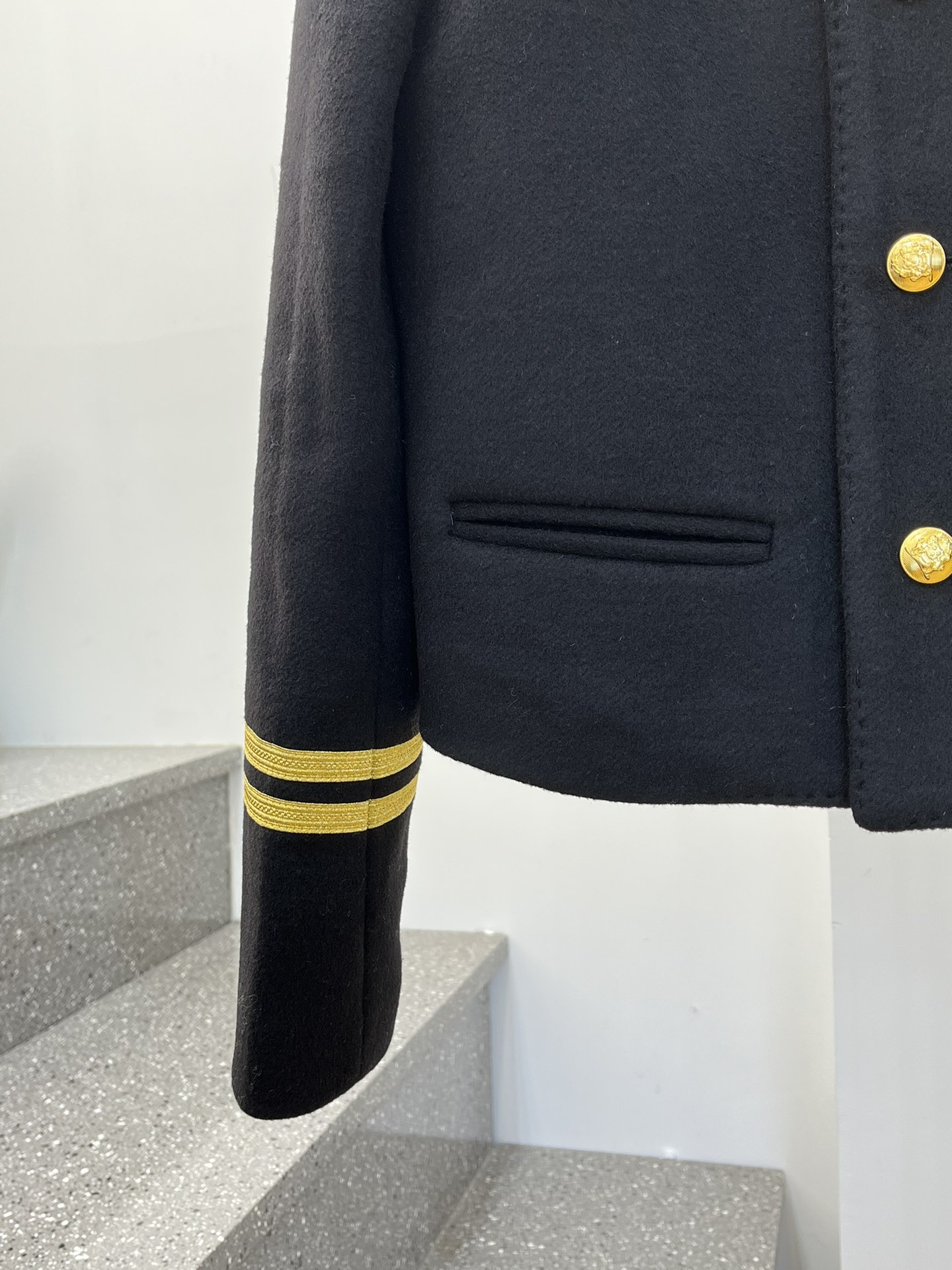 セリーヌアウターｎ級品 ジャケット トップス 海軍風 ウール製 柔らかい ショット レディース ブラック_8