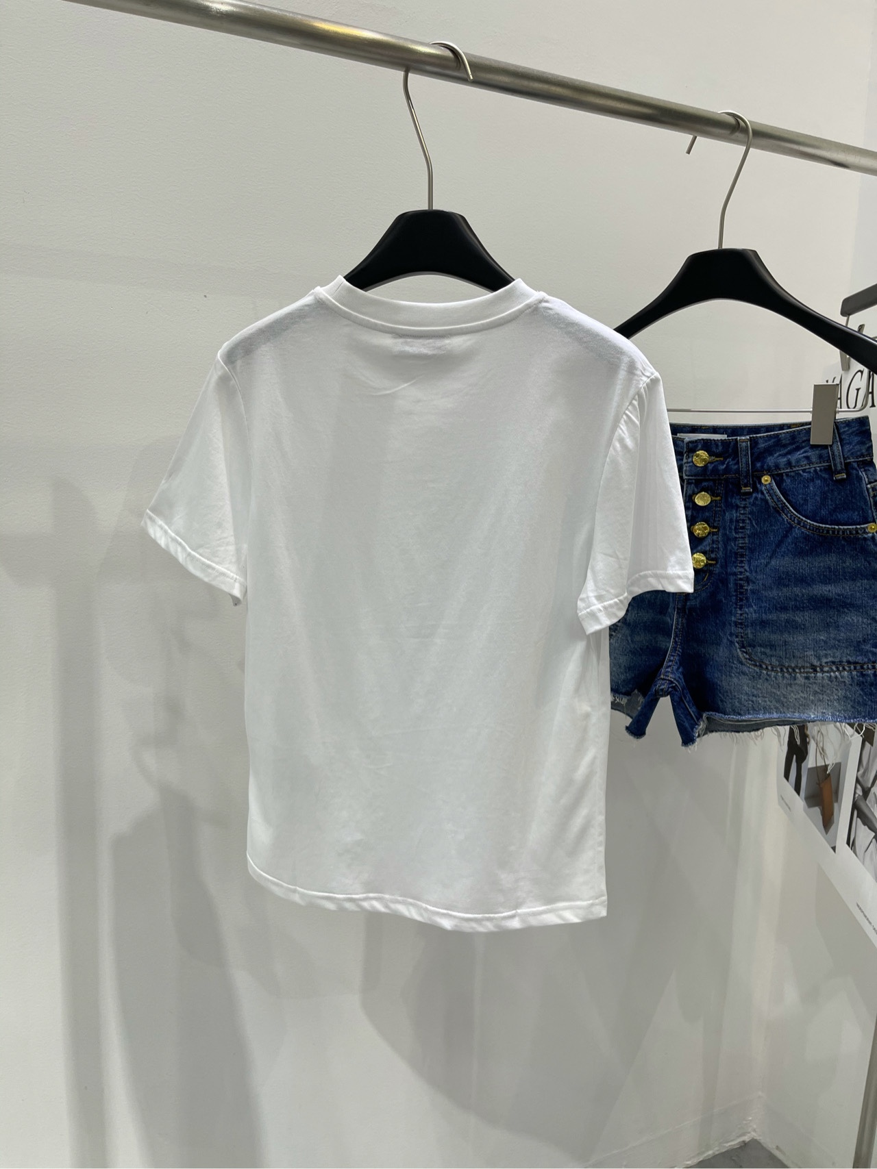 ミュウミュウチョーカーコピー Tシャツ トップス 柔らかい シンプル ゆったり 短袖 爆買い大得価 ホワイト_2