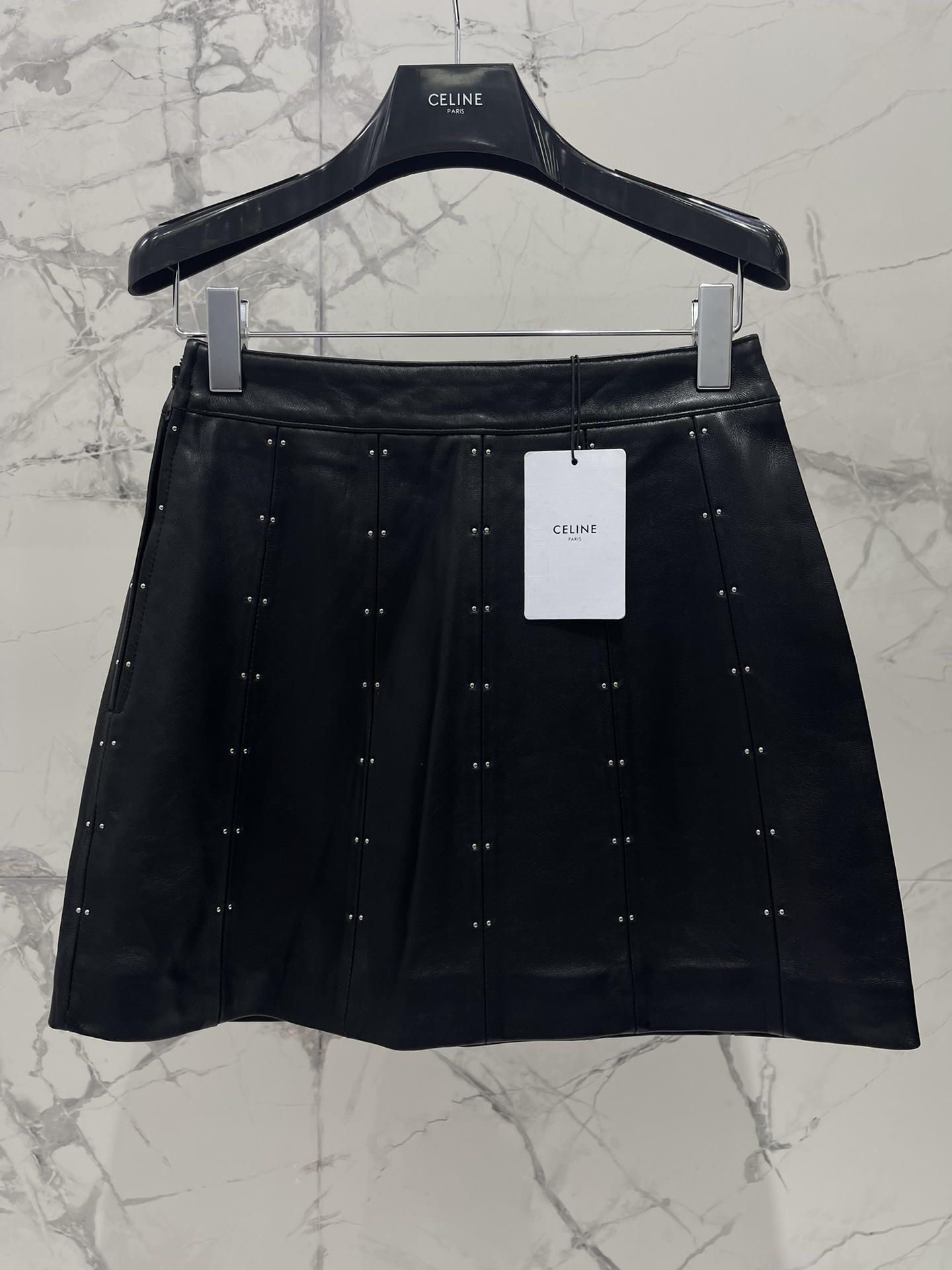 セリーヌ ミニ スカートスーパーコピー 牛革 レザー ファッション シンプル 優雅 ブラック_2