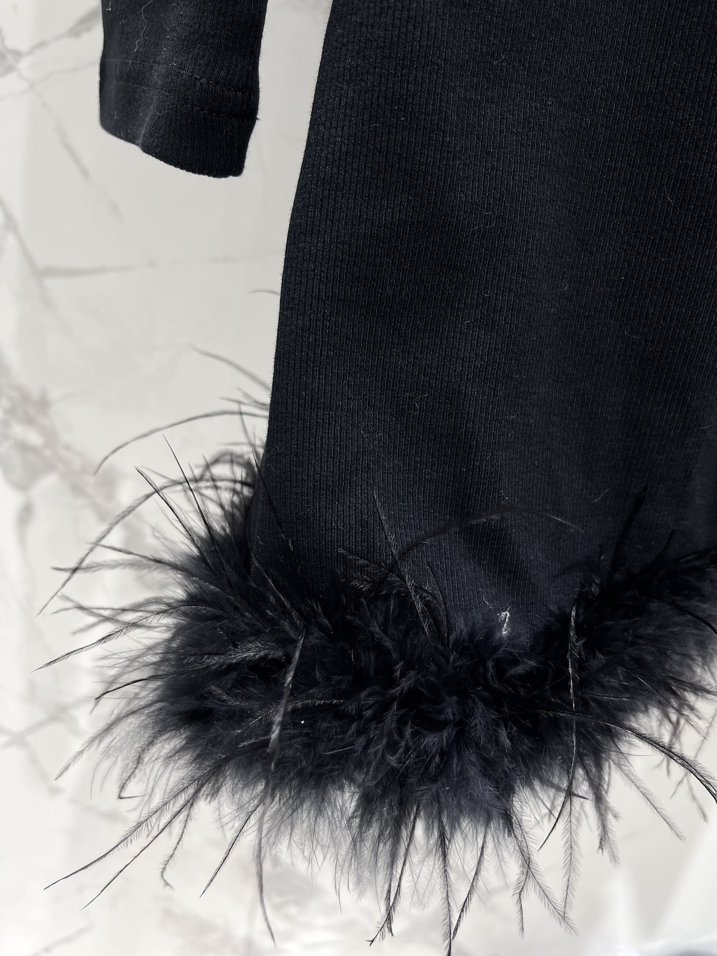 ミュウミュウ スカートスーパーコピー ワンピース 高級感 もこもこ ファッション 暖かい 冬服 ブラック_8